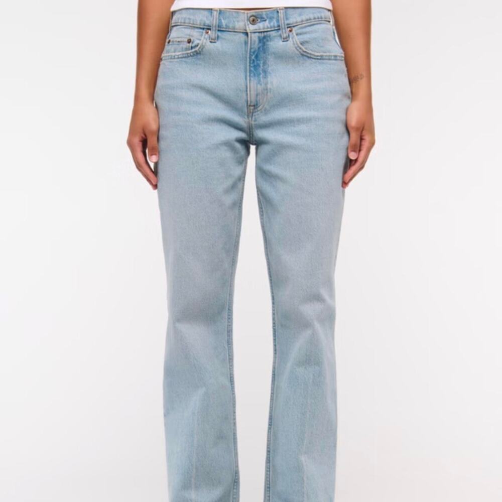 Low rise baggy jeans